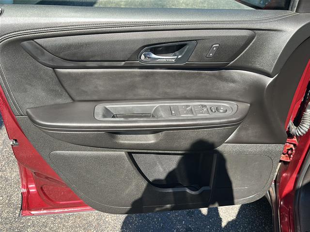 2015 Chevrolet Traverse - $11,900