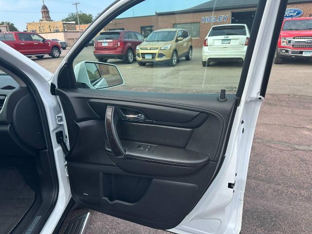 2016 Chevrolet Traverse - $14,900