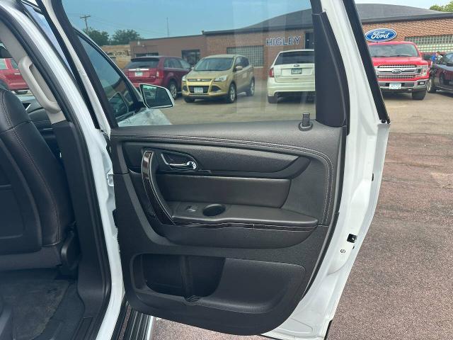 2016 Chevrolet Traverse - $14,900