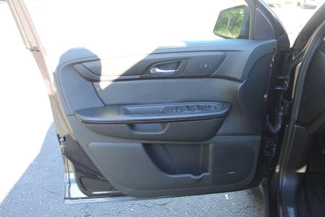 2017 Chevrolet Traverse - $13,575