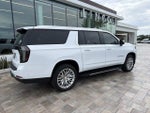 2025 Suburban Thumbnail 2