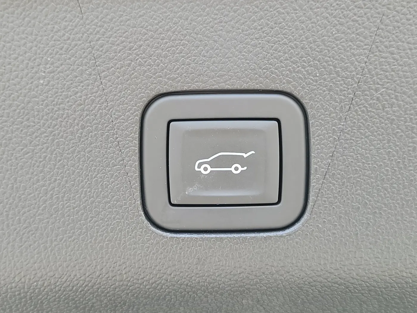 2025 Chevrolet Suburban - $64,880