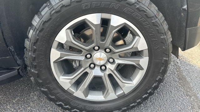 2025 Chevrolet Tahoe LS