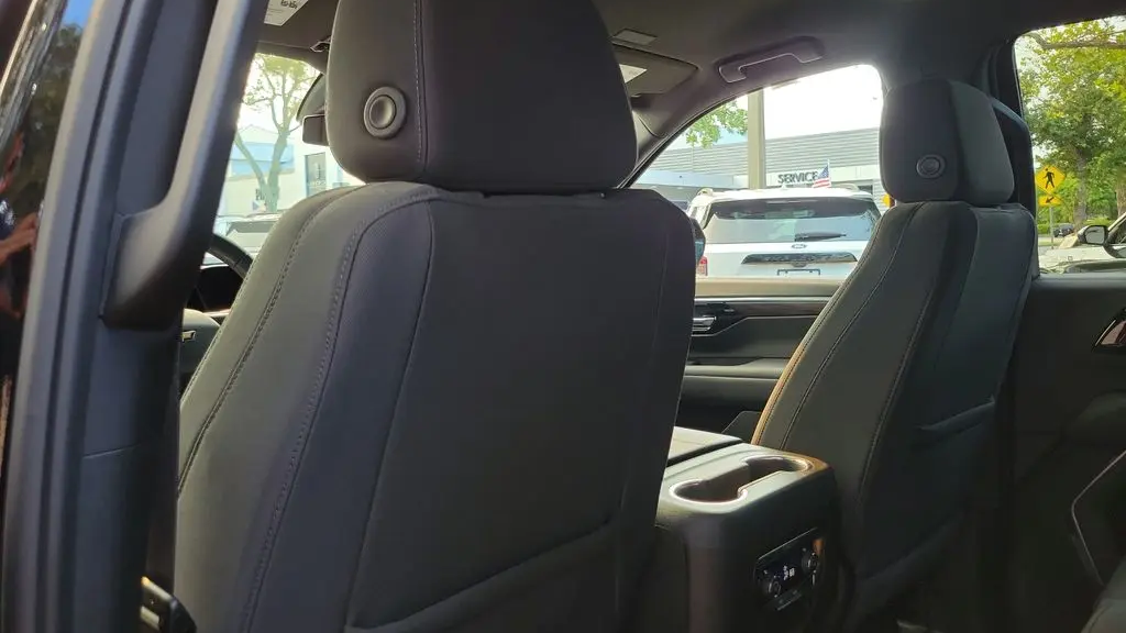2025 Chevrolet Tahoe LS