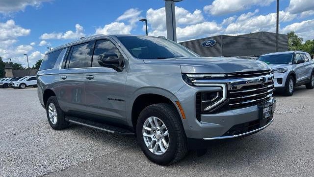 2025 Chevrolet Suburban LT