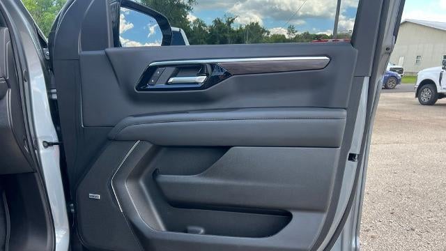 2025 Chevrolet Suburban LT