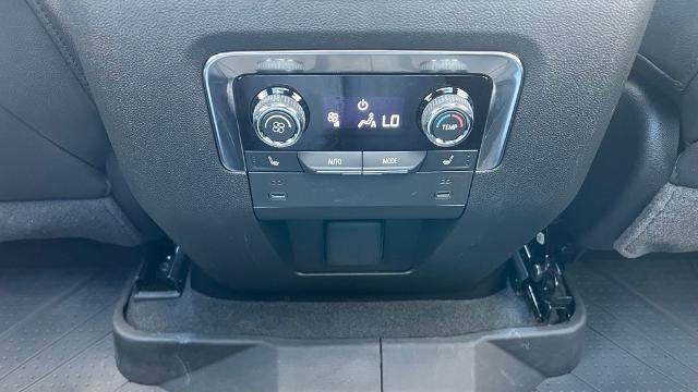 2025 Chevrolet Suburban LT