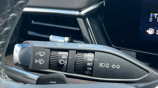 2025 Chevrolet Suburban LT