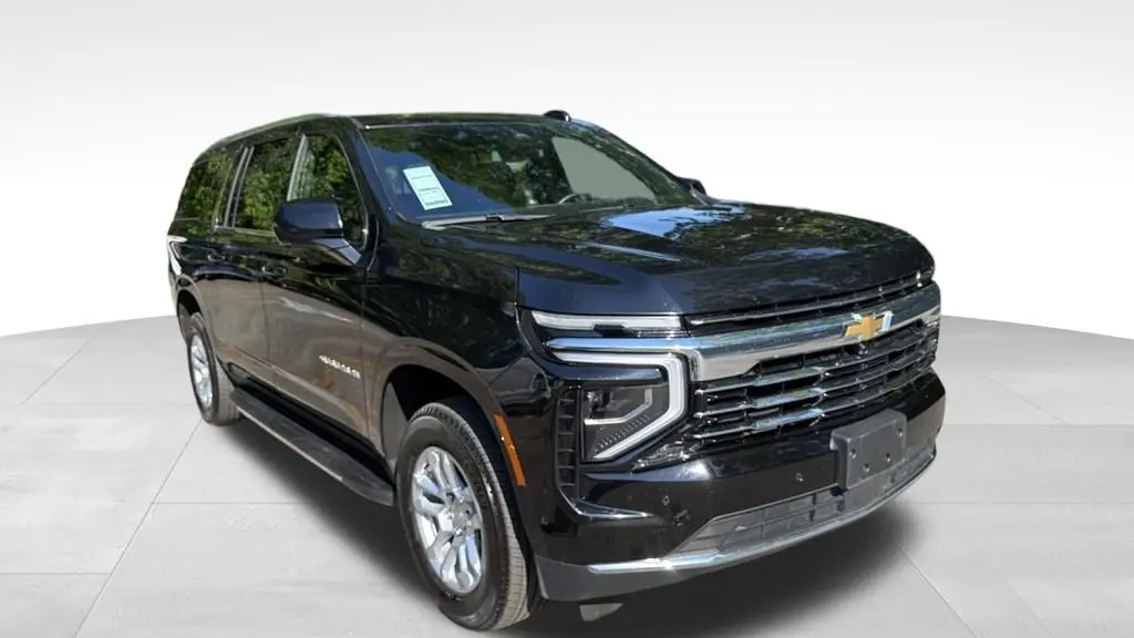 2025 Chevrolet Suburban LT