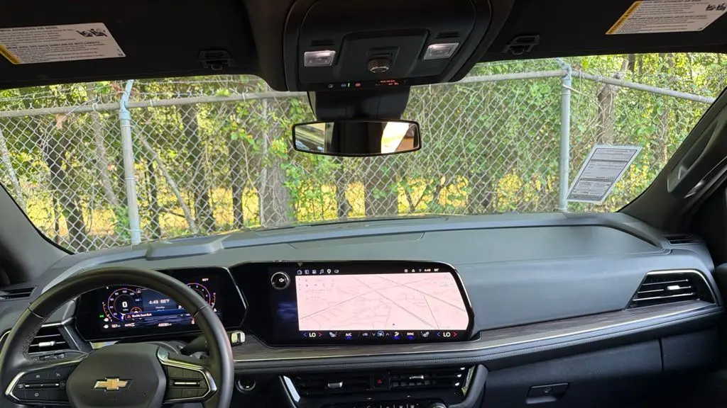 2025 Chevrolet Suburban LT