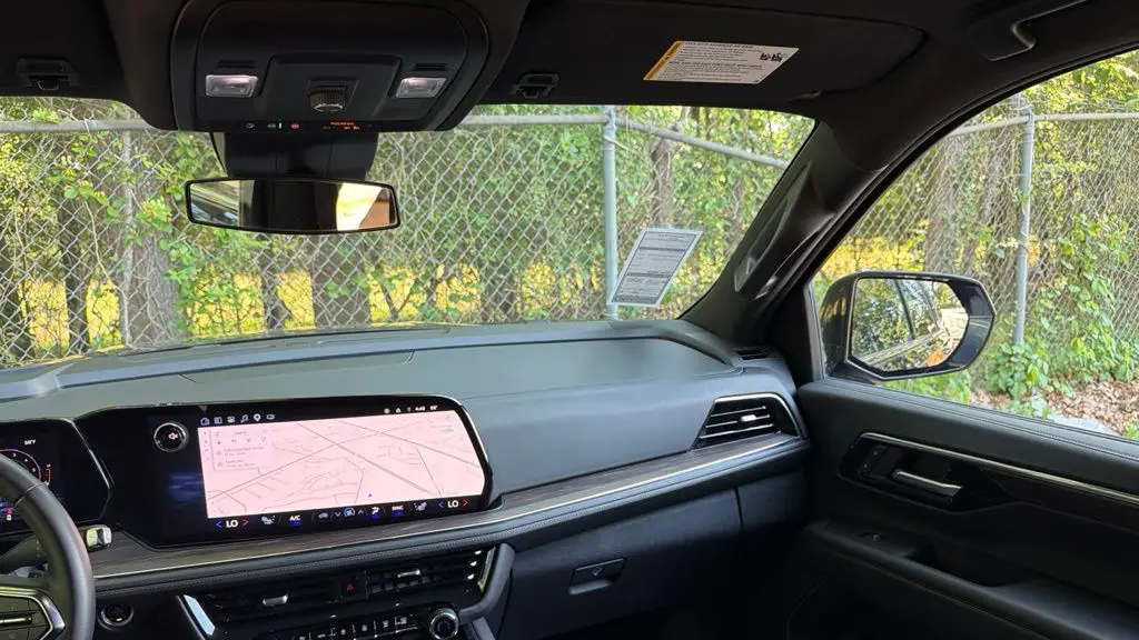 2025 Chevrolet Suburban LT