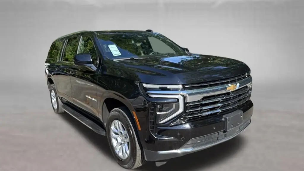 2025 Chevrolet Suburban LT