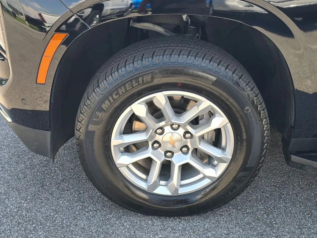 2025 Chevrolet Suburban - $53,299