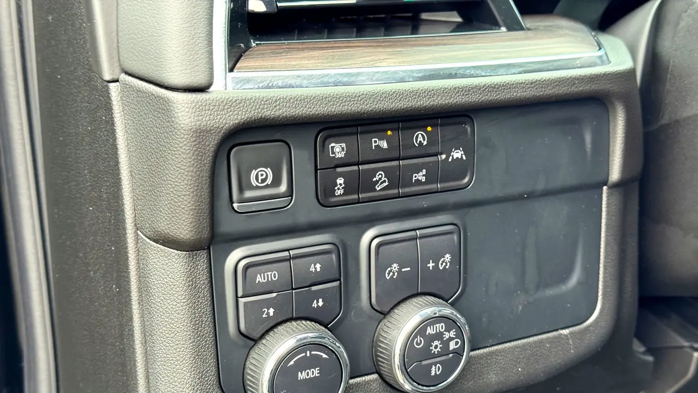 2025 Chevrolet Suburban Z71