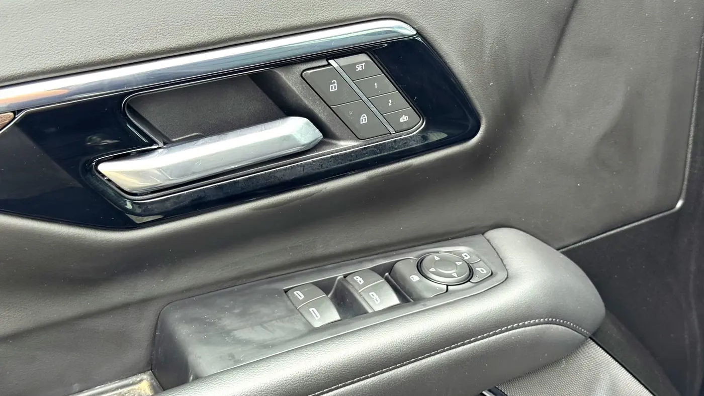 2025 Chevrolet Suburban Z71