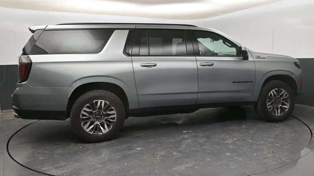 2025 Chevrolet Suburban Z71