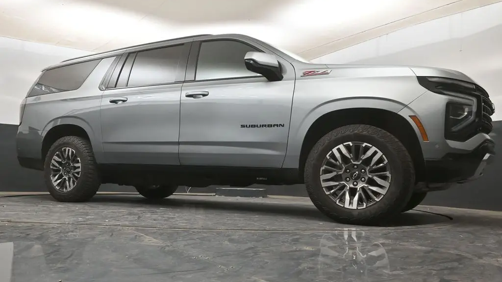 2025 Chevrolet Suburban Z71