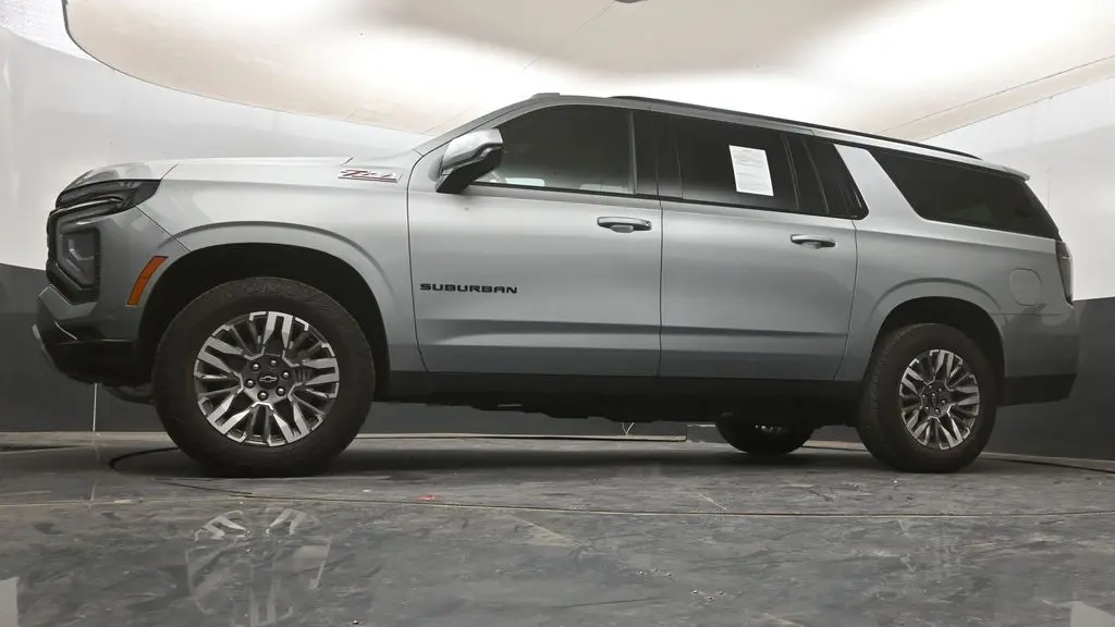 2025 Chevrolet Suburban Z71