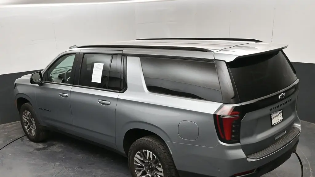 2025 Chevrolet Suburban Z71