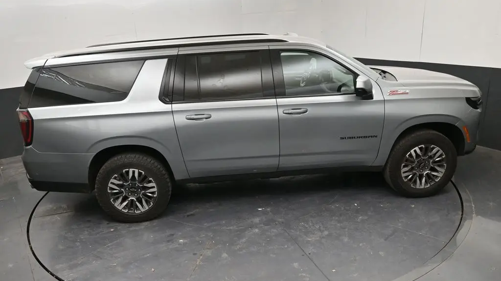 2025 Chevrolet Suburban Z71