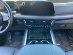 2025 Suburban Thumbnail 11
