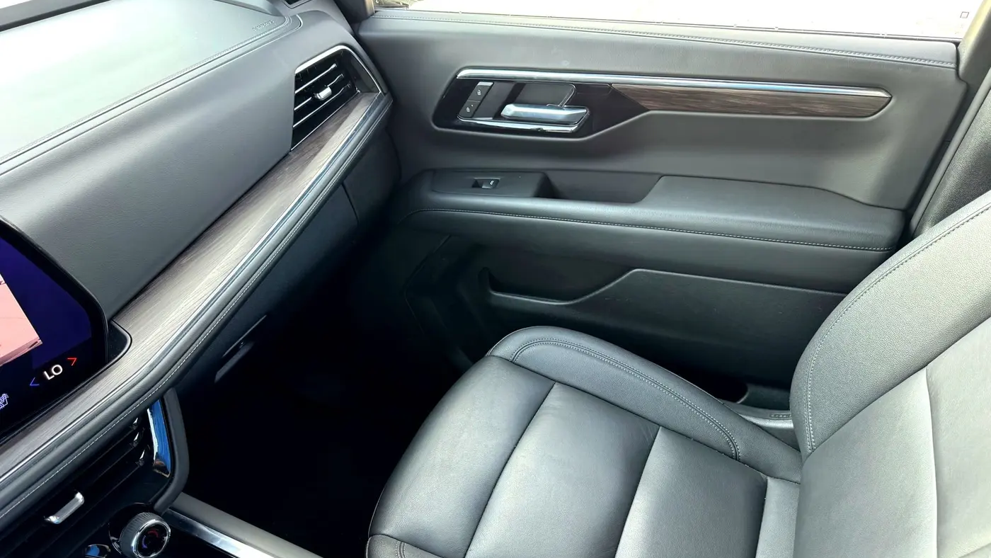2025 Chevrolet Suburban Z71