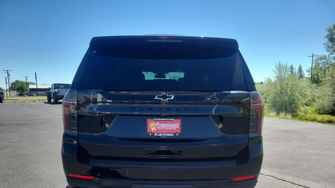 2025 Chevrolet Suburban Z71