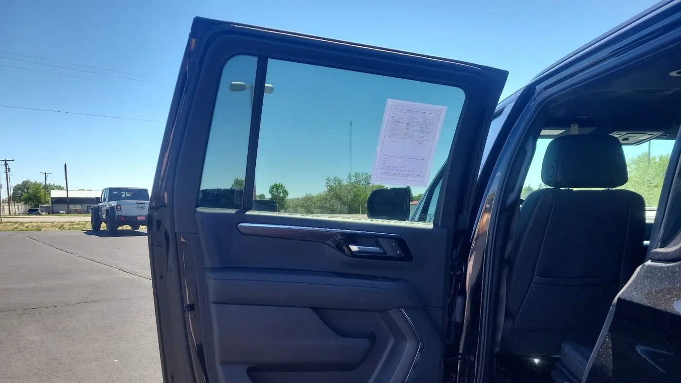 2025 Chevrolet Suburban Z71