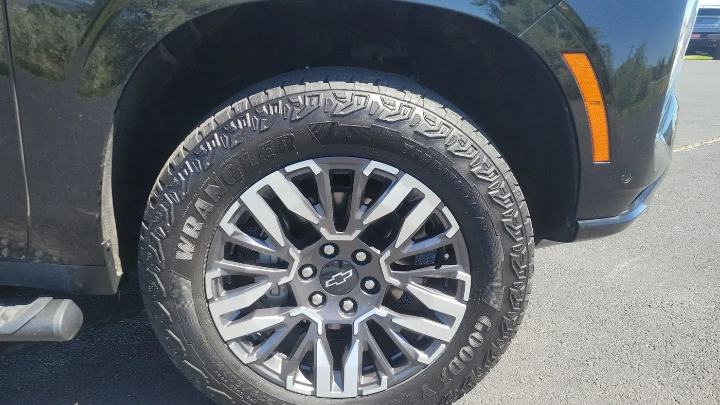 2025 Chevrolet Suburban Z71