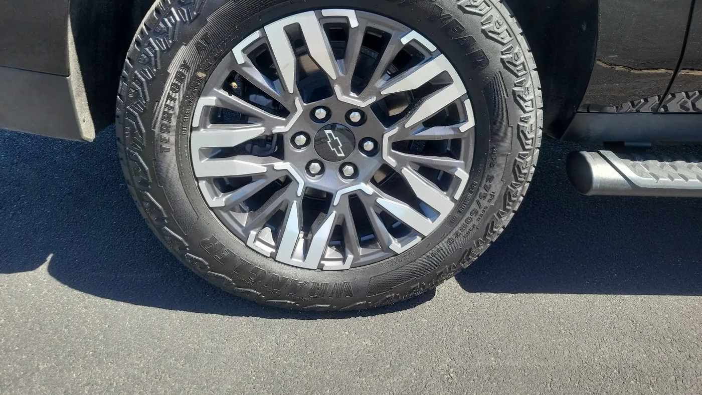2025 Chevrolet Suburban Z71