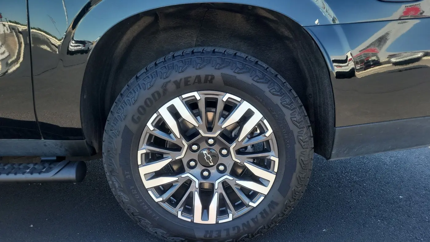 2025 Chevrolet Suburban Z71