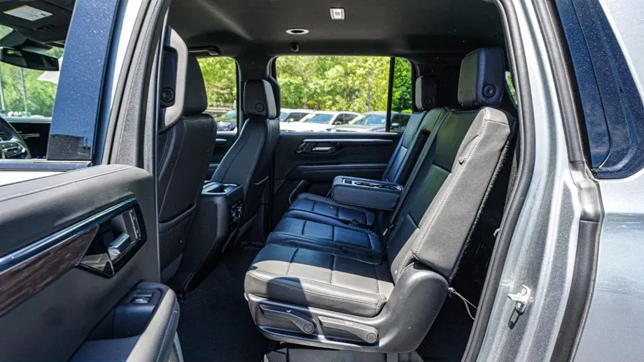 2025 Chevrolet Suburban Z71