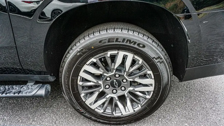 2025 Chevrolet Suburban Z71