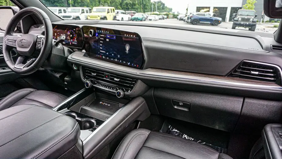 2025 Chevrolet Suburban Z71