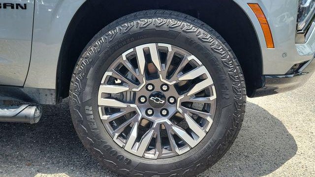 2025 Chevrolet Suburban Z71