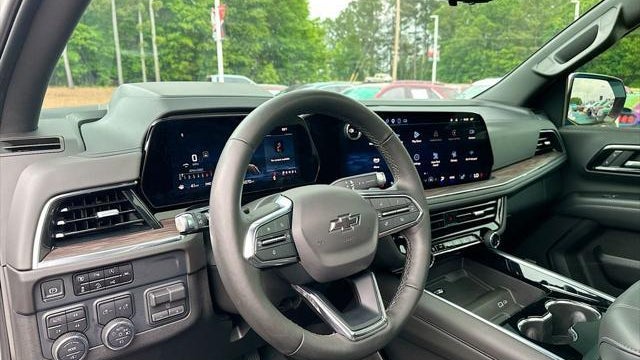 2025 Chevrolet Suburban Z71