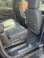 2025 Suburban Thumbnail 11