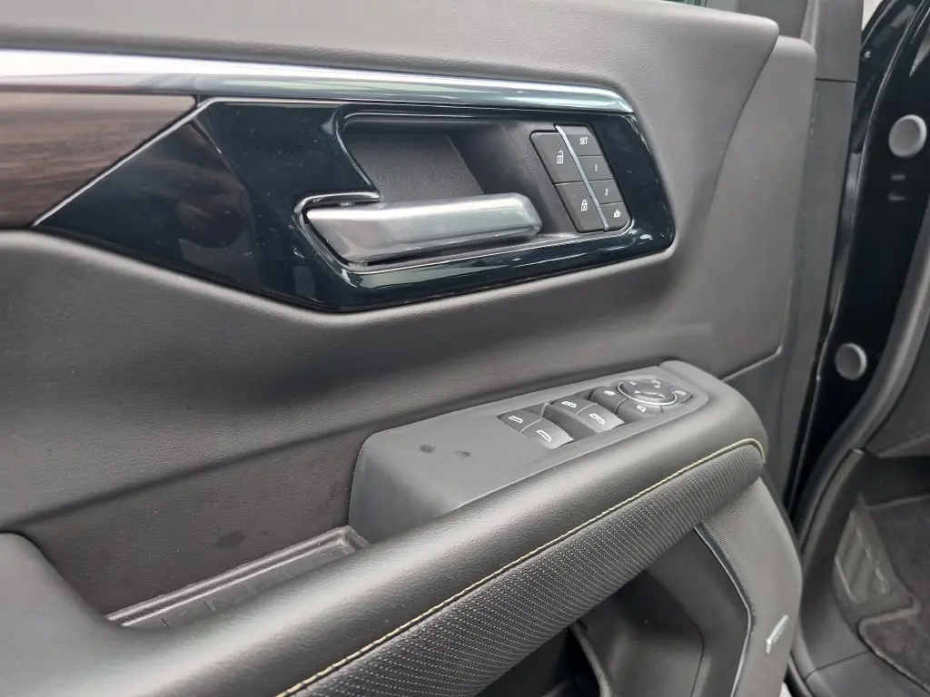 2026 Chevrolet Suburban - $72,899