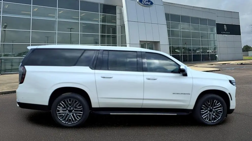 2025 Chevrolet Suburban Premier