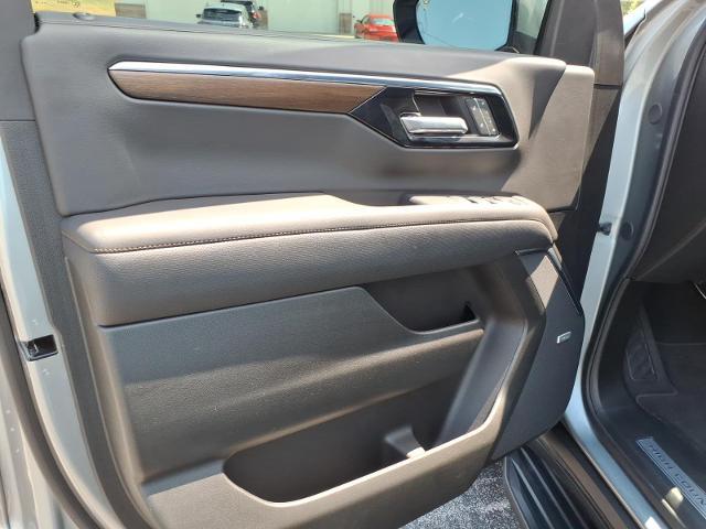 2025 Chevrolet Suburban - $77,899