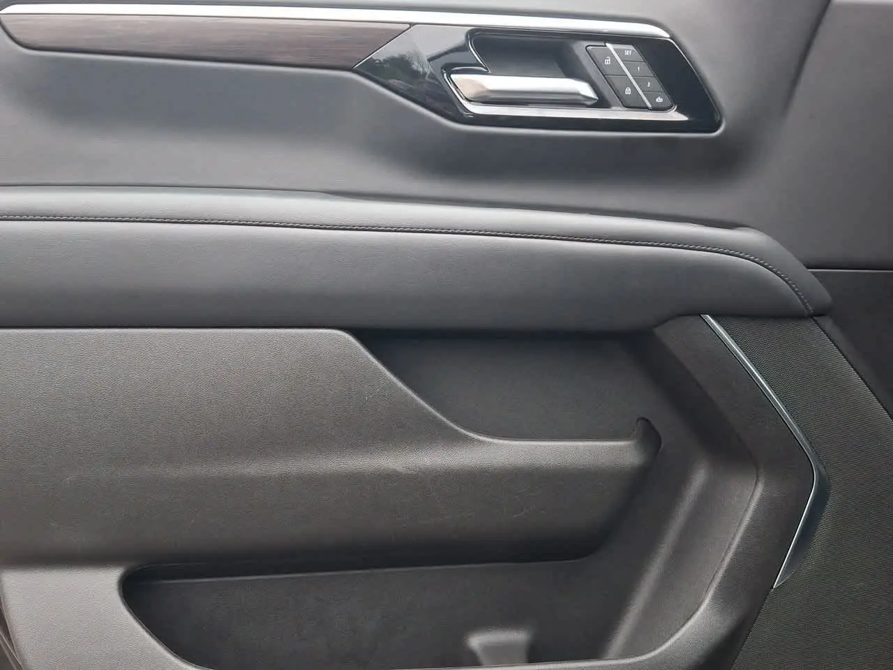 2025 Chevrolet Tahoe - $45,528
