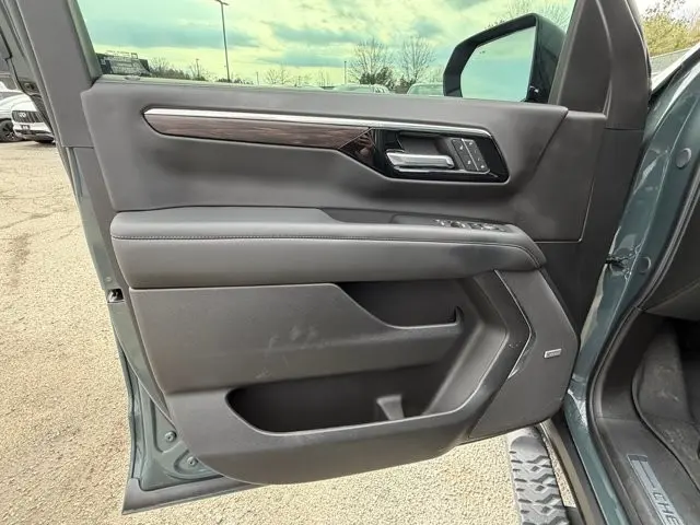 2025 Chevrolet Tahoe - $75,995
