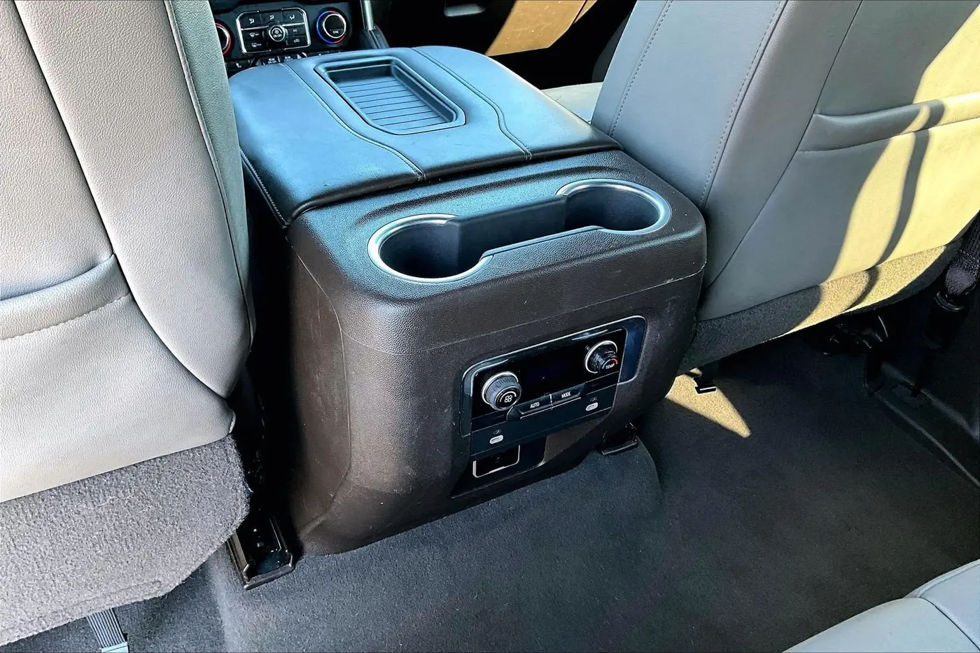 2021 Chevrolet Suburban - $26,900