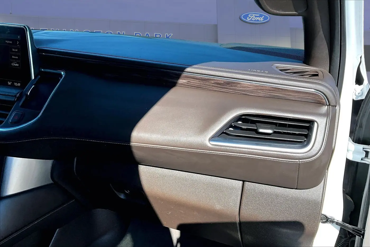 2021 Chevrolet Suburban - $26,900