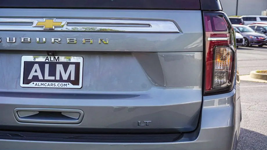 2024 Chevrolet Suburban LT