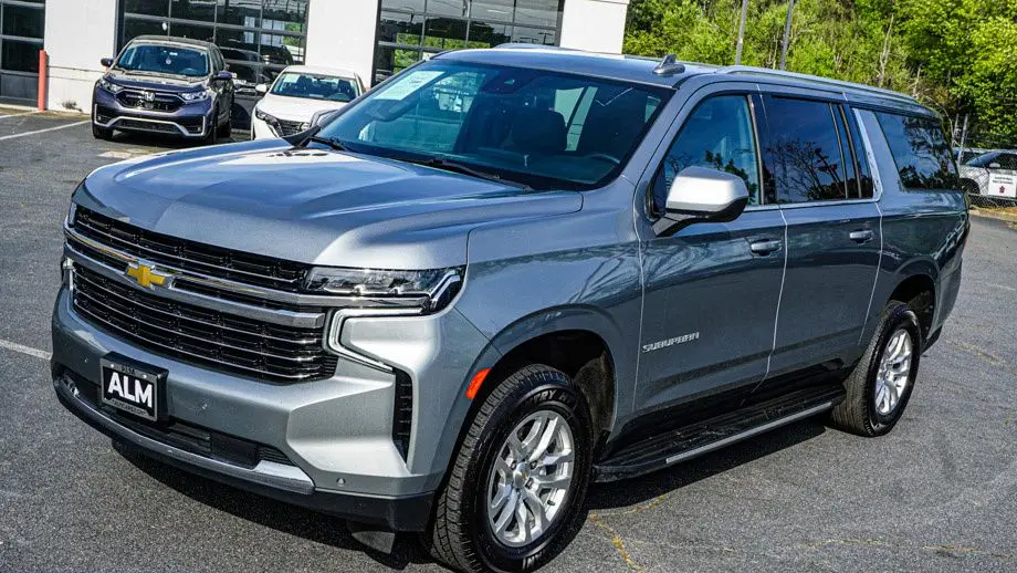 2024 Chevrolet Suburban LT