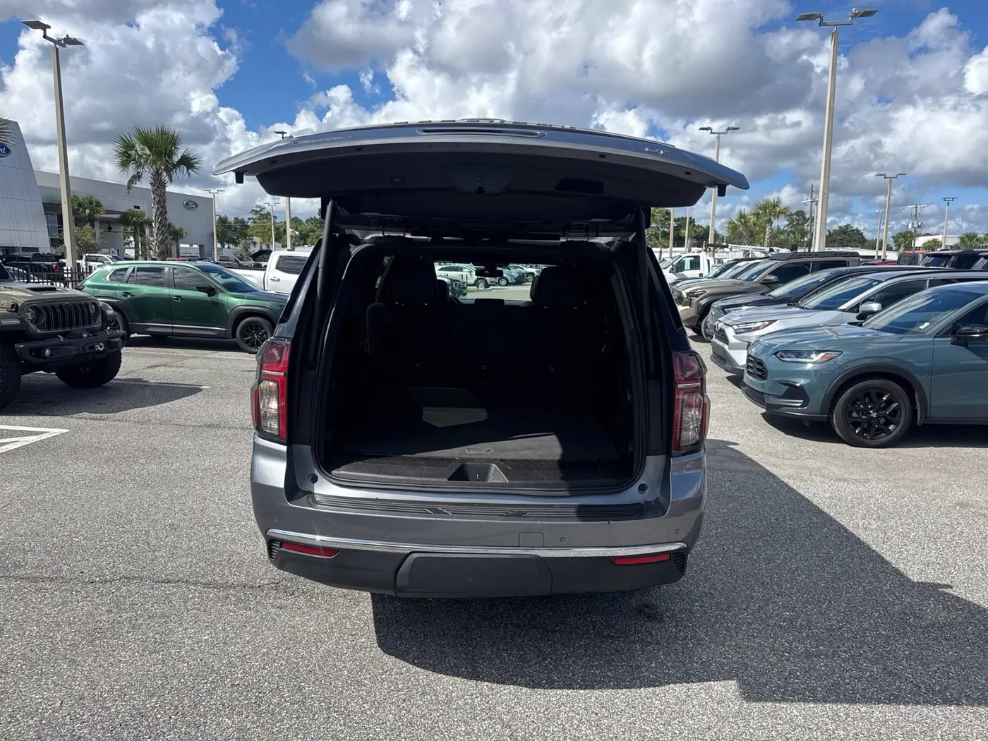 2022 Chevrolet Suburban - $26,000