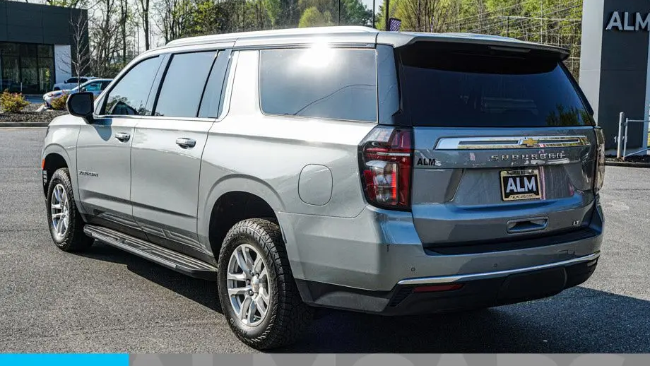 2024 Chevrolet Suburban LT