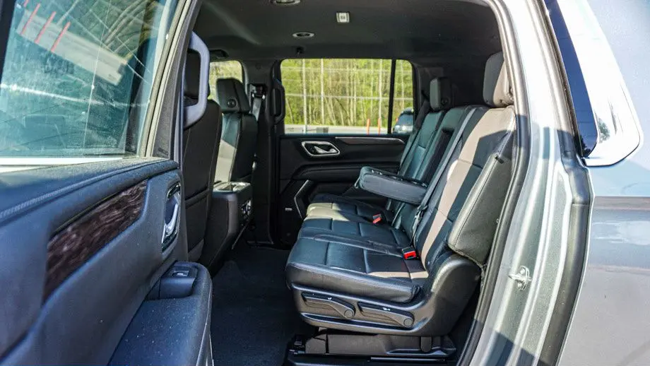 2024 Chevrolet Suburban LT