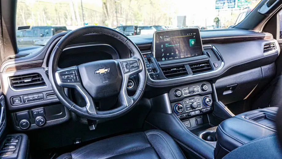 2024 Chevrolet Suburban LT